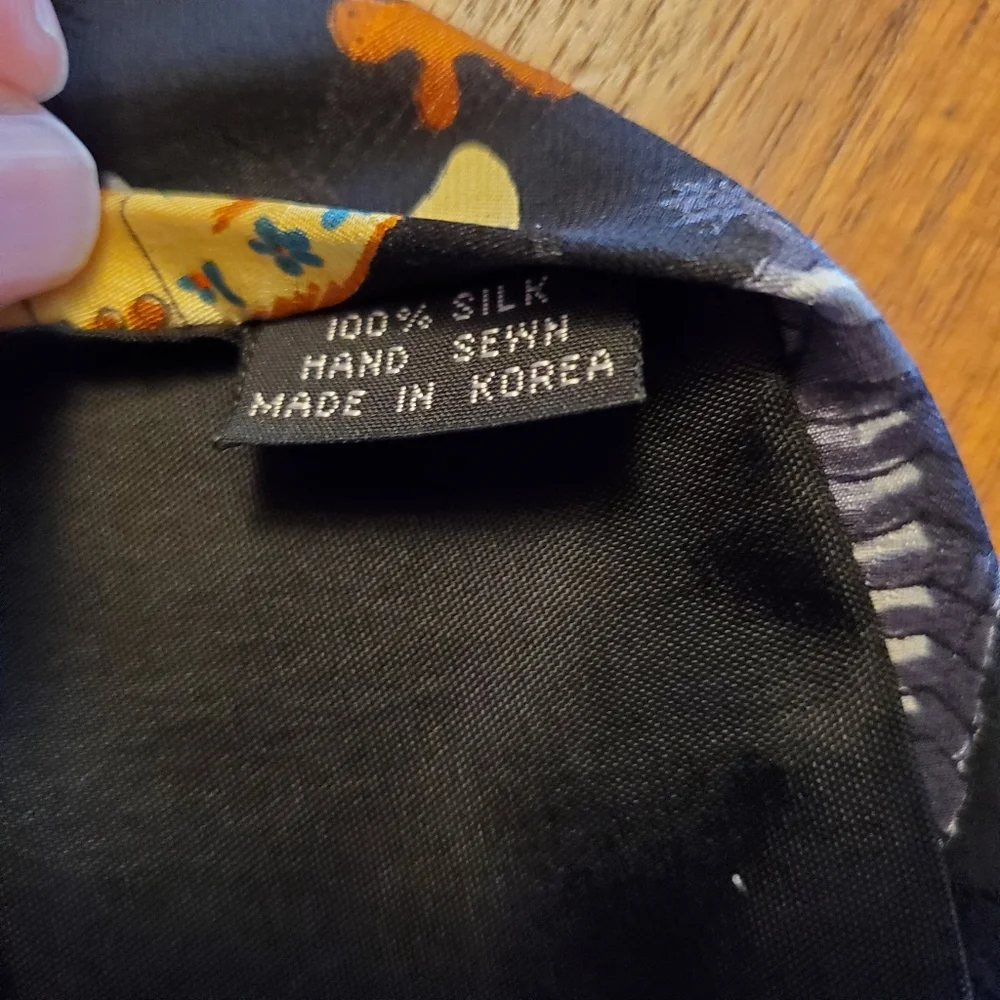 Vintage Nicole Miller Shoes theme SILK mens TIE